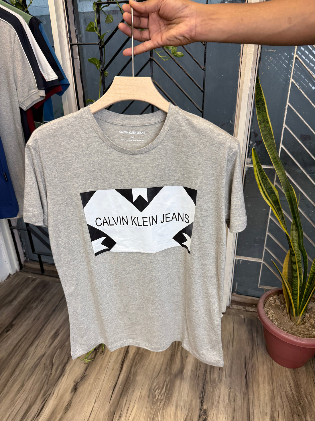 Premium Quality Fit Round Neck T-Shirt – Size 42