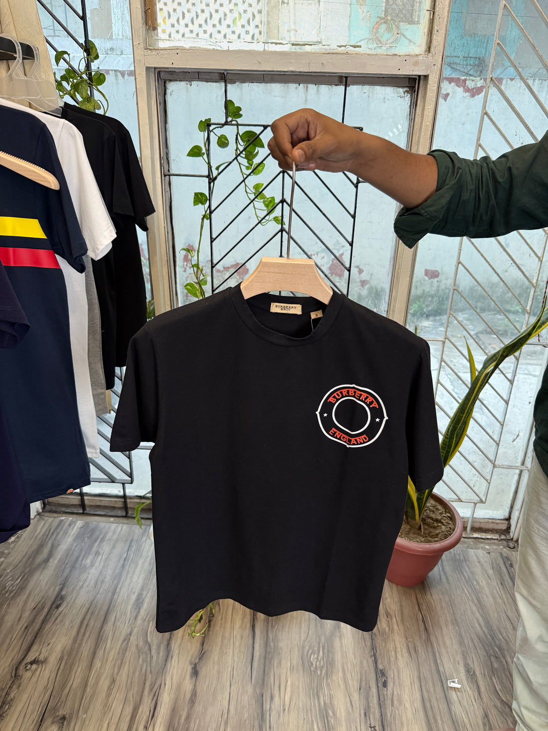 Premium Quality Fit Round Neck T-Shirt – Size 42