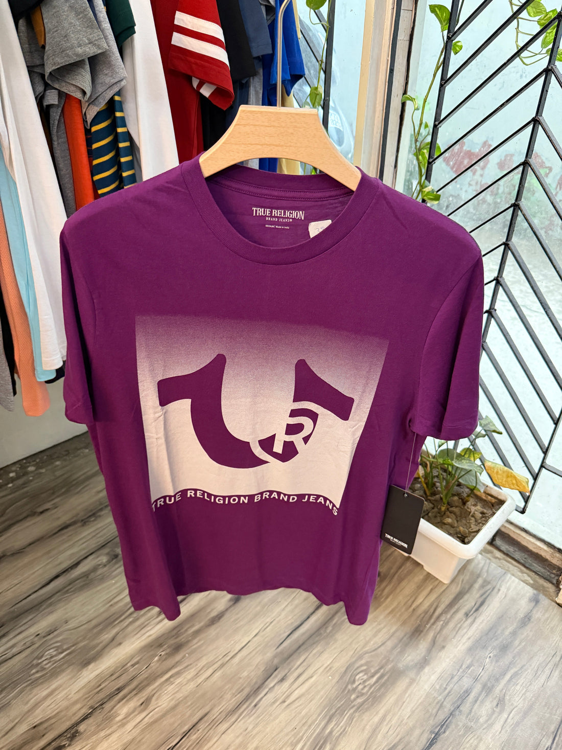 Premium Quality Fit Round Neck T-Shirt – Size 42